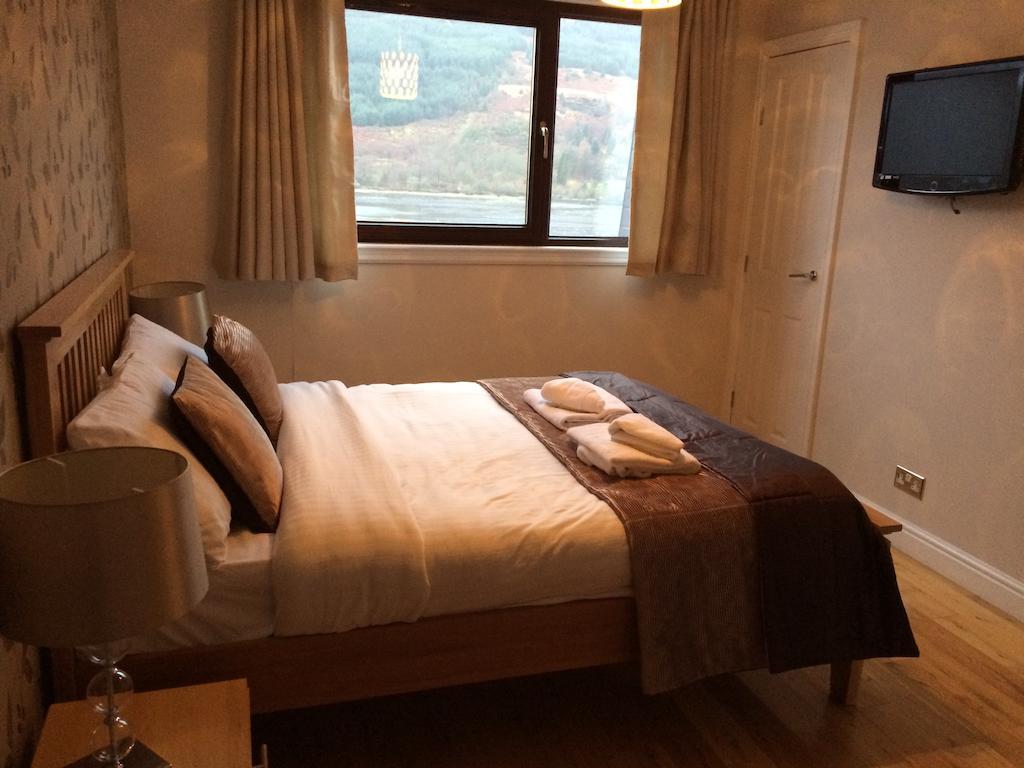 Ferienwohnung Ben Arthur'S Bothy Luxury Flat Arrochar Zimmer foto